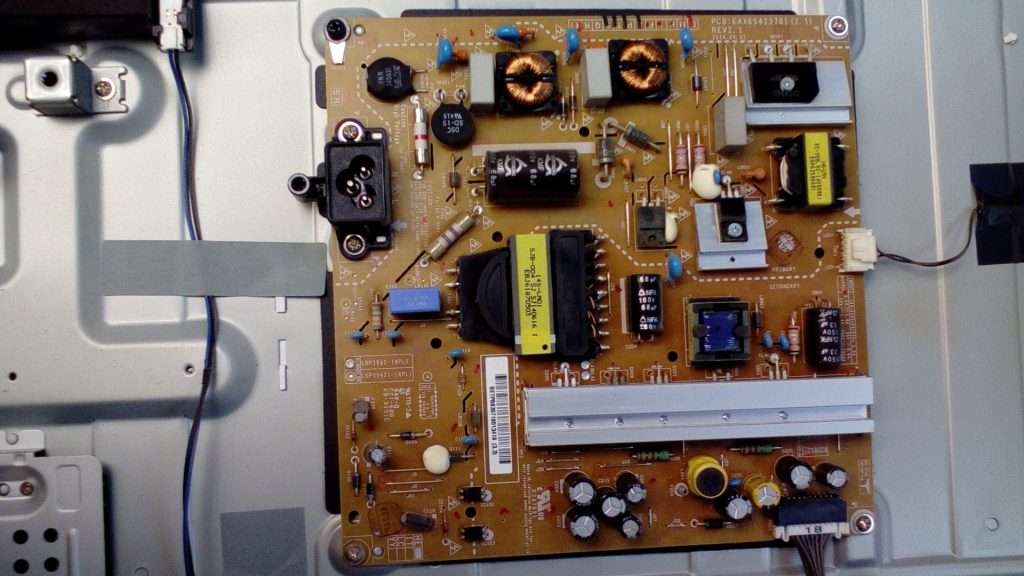 ремонт телевизоров Dexp дексп восстановление чистка настройка замена разъема матрицы подсветки тусклый экран на телевизоре нет изображения не включается иркутск мастерская